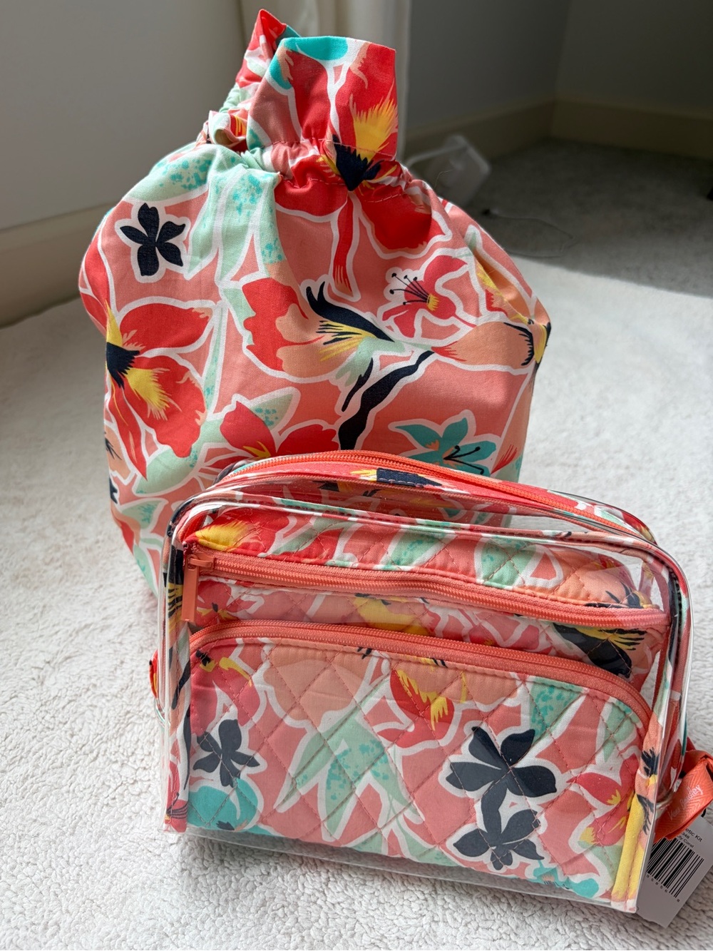 NWT Vera BradleyTravel Cosmetic Bag Set in Rain Forest Lily Coral